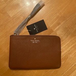 NWT - pebbled leather Kate Spade New York wristlet